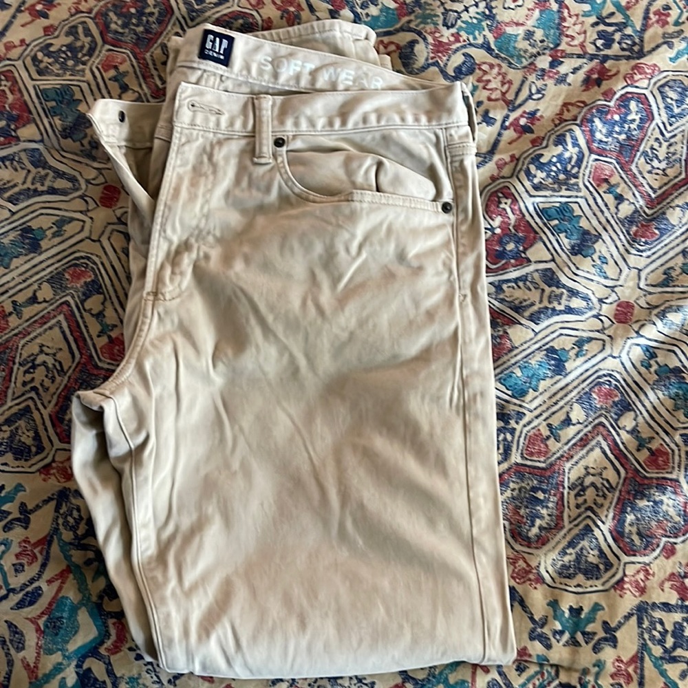 EUC Gap men’s 1969 Denim Soft Wear pants size 34 x 30